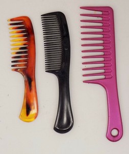 3 Large Combs 1 Conair Styling Detangling Comb 1 Goody 1