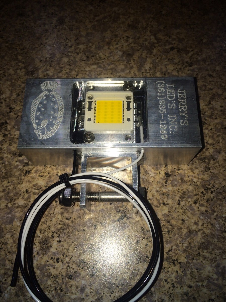 LX-400151: LED-Fluter, 20 W, 4000 K , 1900 Lm, Schwarz, IP65 At