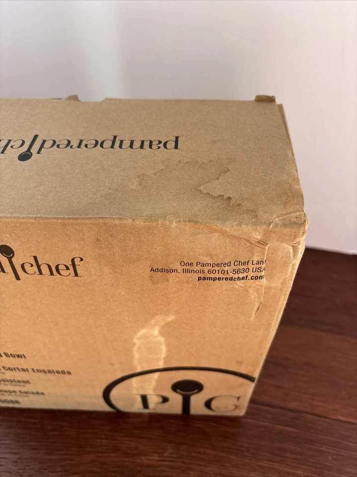 Pampered Chef Salad Cutting Bowl 100086 New in Box - Image 4 of 4