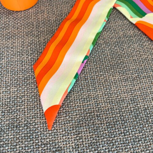 Bufanda Hermes Silk Twilly Naranja Estado S - Imagen 10 de 15