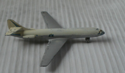 Jouet ancien avion miniature Caravelle CIJ 1/300 - Collection