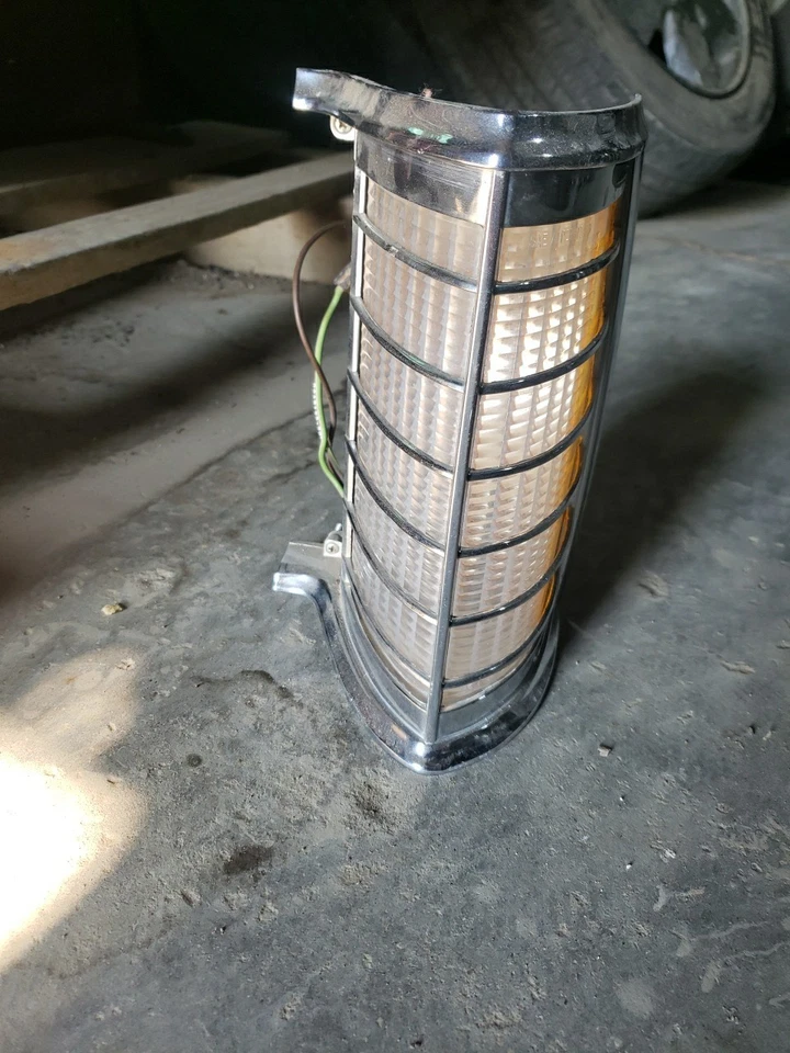 Ford LTD 1974 conjunto de luces de giro delanteras izquierda park nos Foto 2 de 4