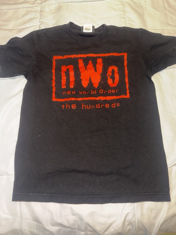 NWO Red & Black WWE Men's  SMALL  T-Shirt The Hundreds Cotton