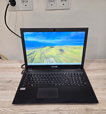 Terra Mobile 1515 15,6 Zoll i3-7100U 8GB RAM 250GB SSD Windows 11 Pro