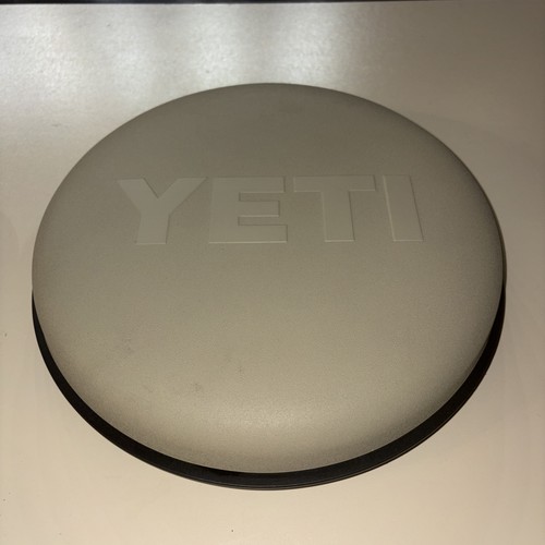 YETI LoadOut Bucket Swivel Seat Heavy Duty Foam Beige Khaki