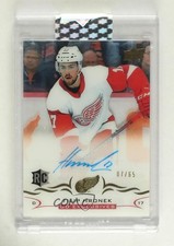 2018-19 Upper Deck Clear Cut Rookies UD Exclusives 7/65 Filip Hronek Auto 0k70