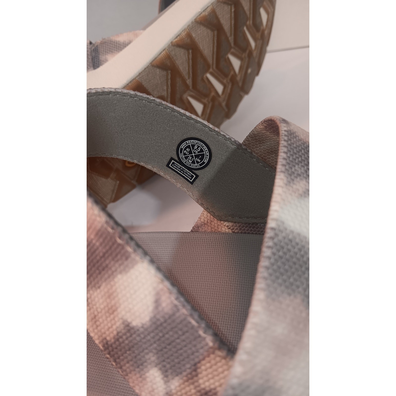 Sandali sportivi da donna KEEN taglia 9 5 cinturino tinta unita slip on scarpe estive escursionismo acqua