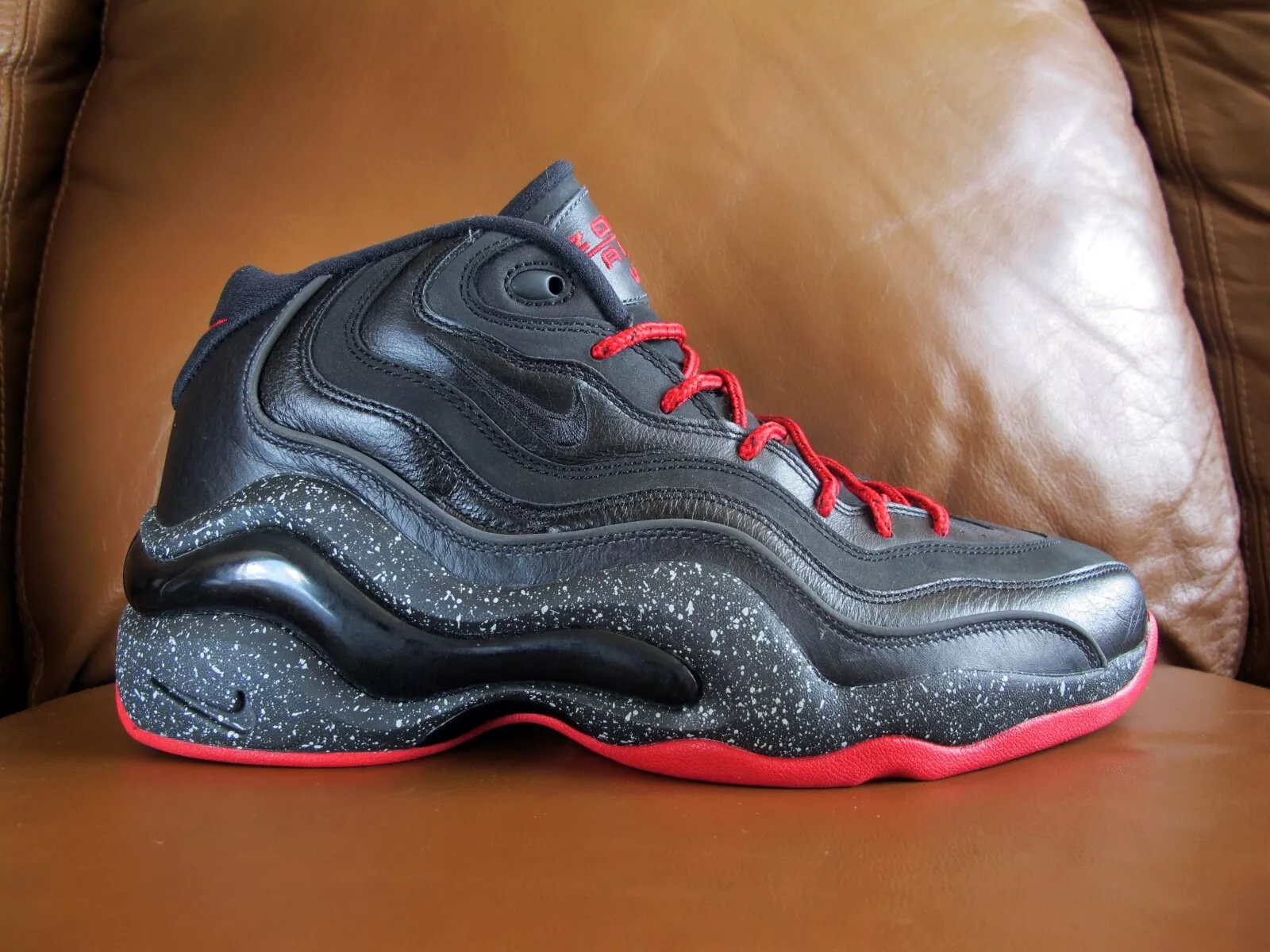 Chaussures homme Nike Air Zoom Flight 96 Supreme taille 10,5 noir rouge penny 318999 001