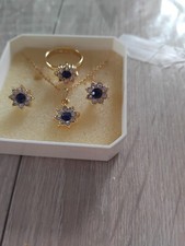 parures bague boucle d oreilles collier saphirs en bonne état 