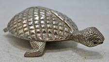 Vintage Biała metalowa mosiężna figurka żółwia Oryginalna stara drobna ręcznie robiona