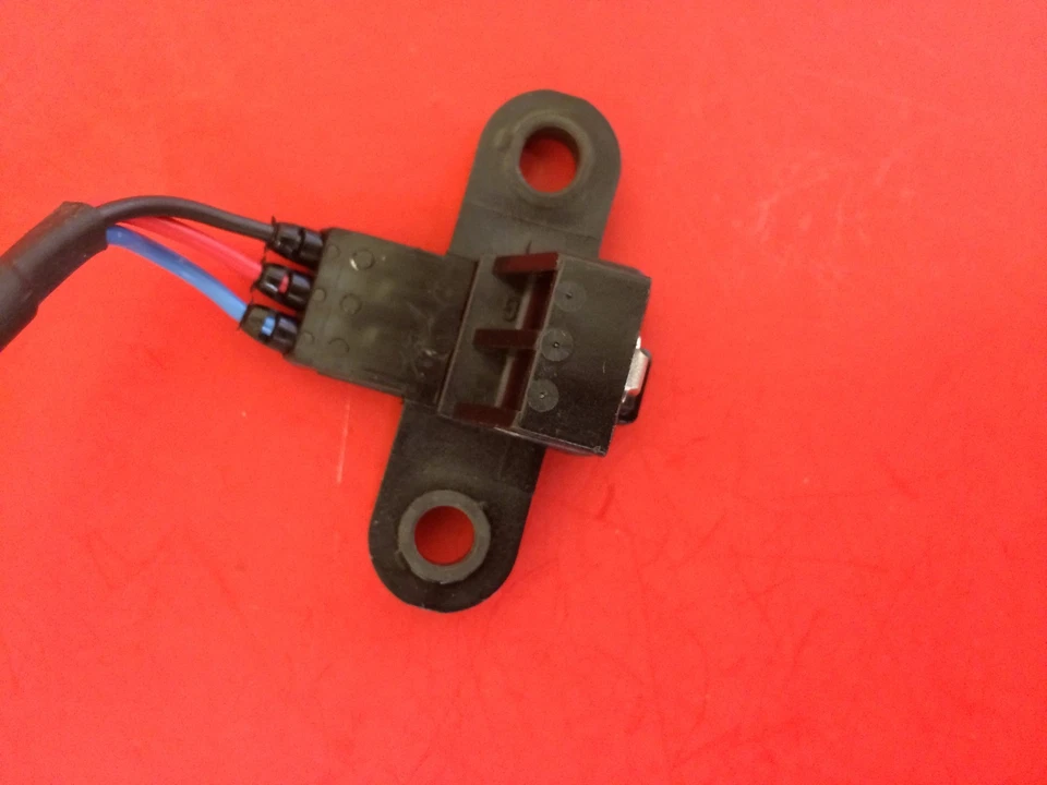 Sensor de posición del cigüeñal del motor Mitsubishi apto 96-98 Hyundai Sonata 2.0L PC529 Foto 3 de 4