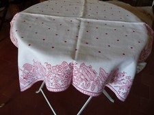 Nappe ou Centre de table  rouge et blanches motifs fleurs et pois  ref 1