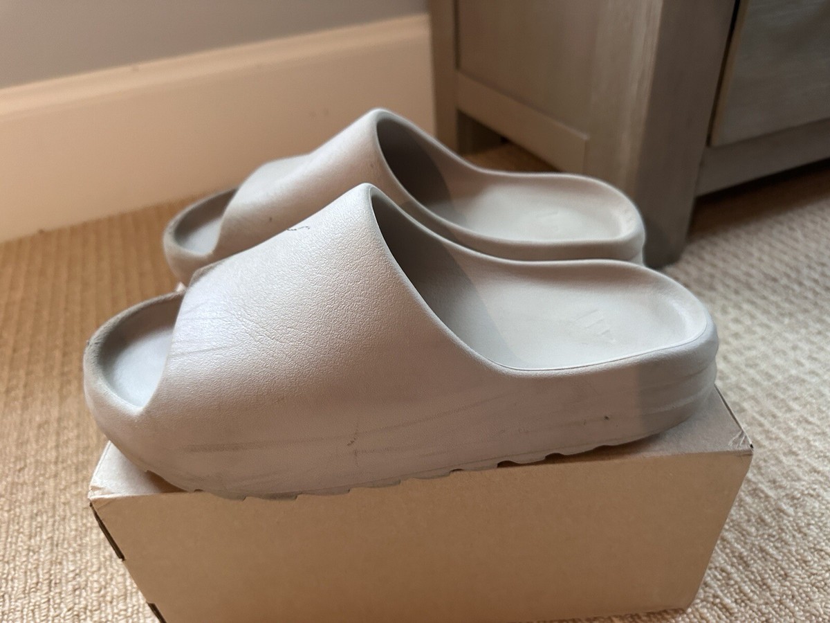 Adidas Yeezy Slide ‘Pure’ Size 11 Men’s Used