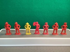 VINTAGE REL SOFT PLASTIC COWBOY FIGURES
