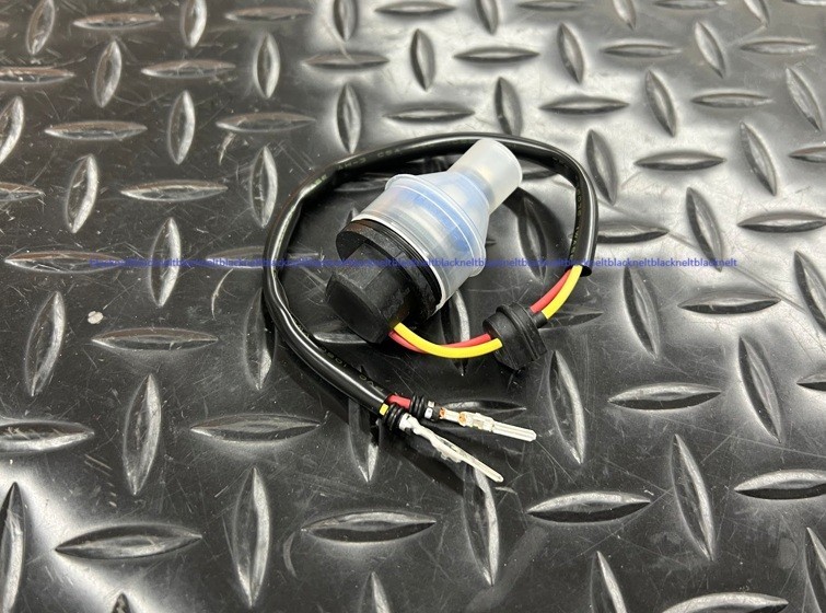 SUZUKI Genuine Samurai Jimny Carribean Fuel Injector Nozzle JAPAN