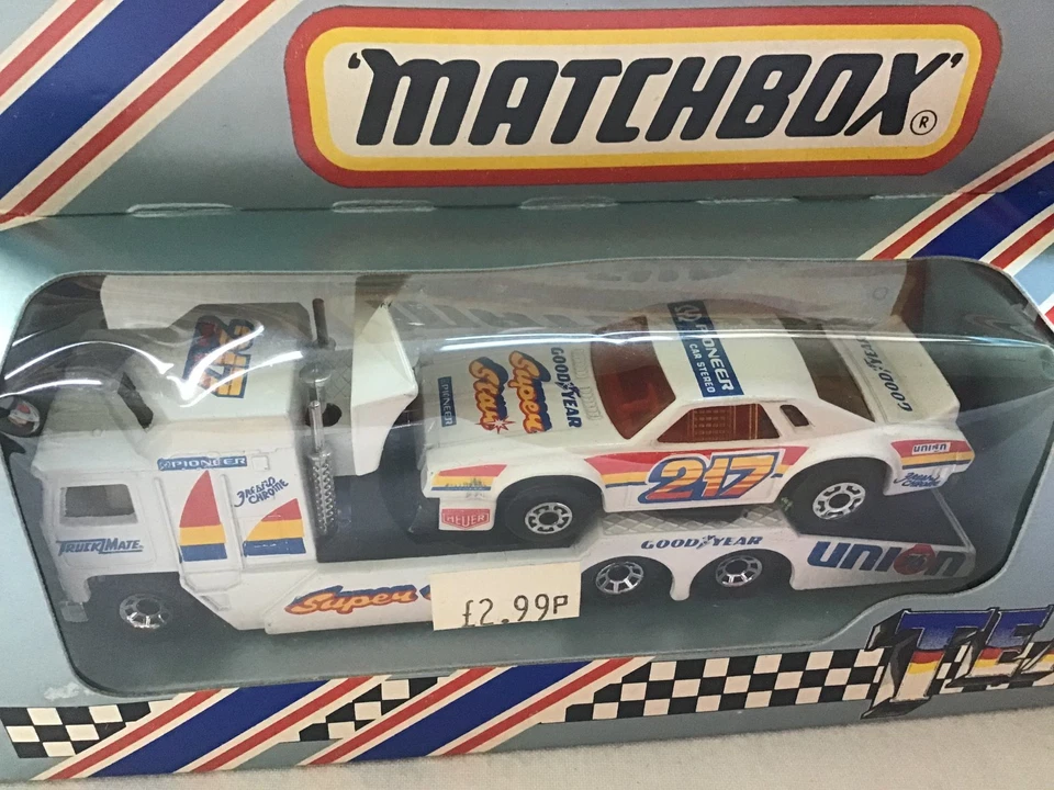 MATCHBOX TEAM CONVOY - KENWORTH 217 SUPERSTAR 3 PIECE SET 1984 - BOXED - Image 2 of 4