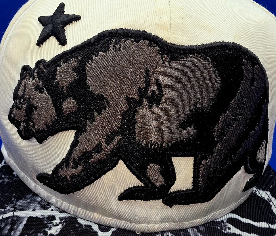 Gorra gorra negra con suela de bandera de oso negro de California con respaldo a presión talla única Foto 3 de 4