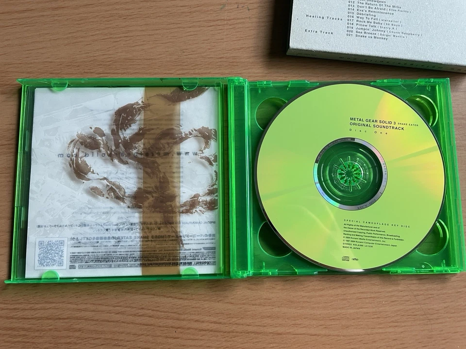 METAL GEAR SOLID 3 ORIGINAL SOUNDTRACK & First Bite from MGS 3 Japan 3 CD’s - Image 4 of 4