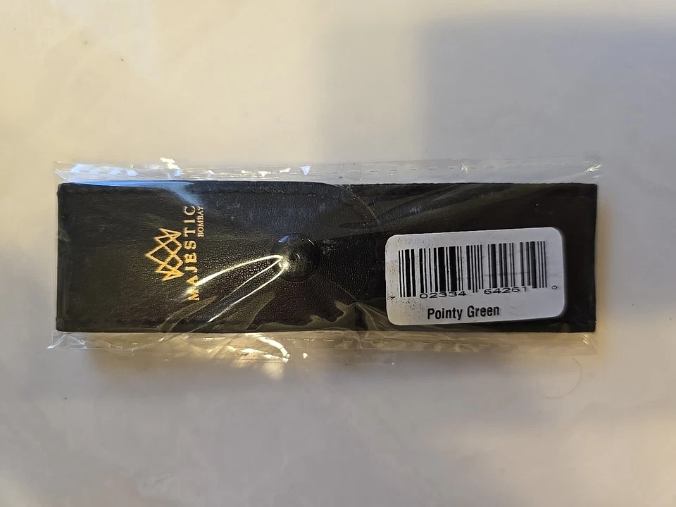 Pinzas de punta fina Majestic para mujer y hombre - astilla, garrapatas, faciales o barbilla Foto 4 de 4