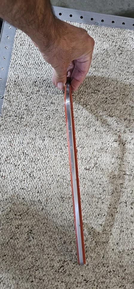 Enfeite de barra de destaque 1973 - 74 Dodge Charger SE Grill - Imagem 2 de 4