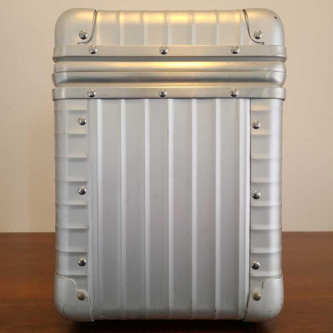 RIMOWA Topaz Pilot Case 31L Silver 950.34 Combi Lock 2way RIMOWA Topaz Pilot Case 31L Silver 950.34 Combi Lock 2way