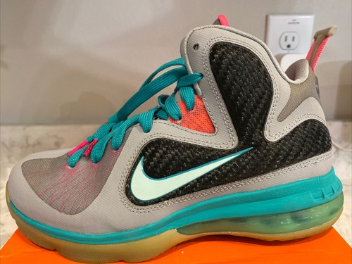 Nike LeBron 9 GS South Beach Size 4Y 