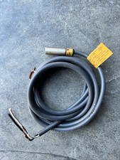 OMRON E2E-X2Y1  Proximity Sensors New No Box