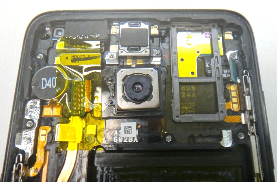 Digitalizador de pantalla LCD OLED OEM + marco Samsung Galaxy S8 SM-G950U con cámaras/conector DC Foto 3 de 4