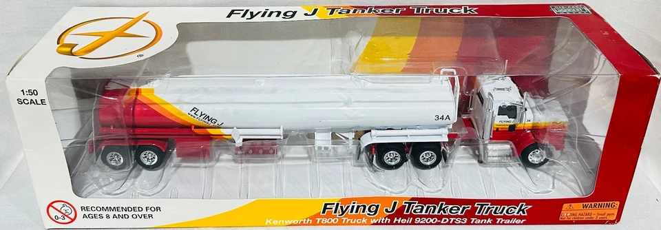 Flying J Kenworth T800 Semi w/ Tanker By Norscot 1/50th Scale - Image 2 of 4