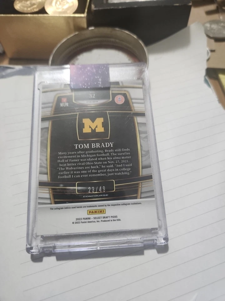 2022 Panini Select Draft Picks - Concourse Tom Brady #32 Red Lazer Prizm - Image 3 of 4