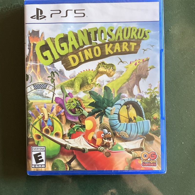 Outright Games Gigantosaurus Dino Kart PS5 Multiplayer Split-Screen