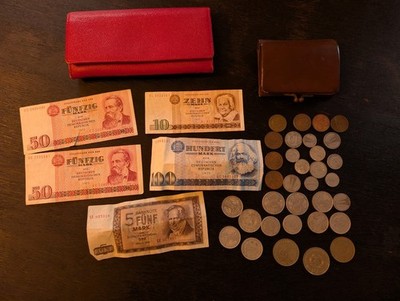 DDR Geldscheinsatz 5, 10, 50, 100 Mark 10 Markstücke + Portemonnaie 