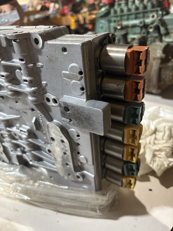 2010-2012 LAND RANGE ROVER SPORT LR4 5.0L AUTOMATIC TRANSMISSION VALVE BODY OEM - Image 4 of 4