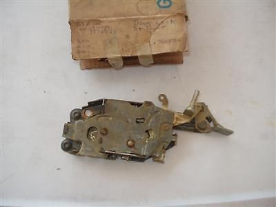BUICK 7653754 1967; SPECIAL & SKYLARK 04 DOOR SEDANS DOOR LOCK