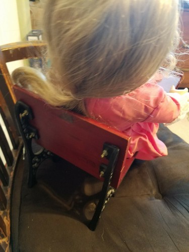 Schulschreibtisch für American Girl sehr guter Zustand (kein American Girl Produkt) - Bild 9 von 9