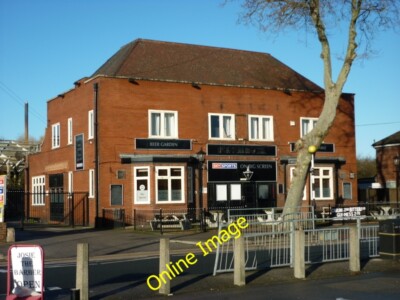 Photo 6x4 The Punchbowl on James Reckitt Avenue, Hull Kingston upon Hull  c2012