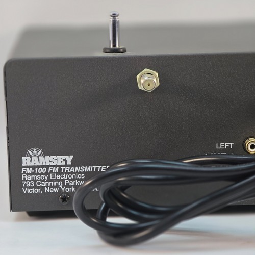Ramsey Electronics FM100B Professional FM Stereo Transmitter w/Antenna (Tested) - Zdjęcie 5 z 5