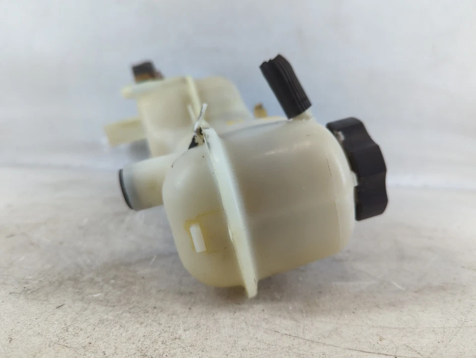 2000-2004 Oldsmobile Alero Windshield Washer Fluid Reservoir Bottle Oem XPNIE - Image 3 of 4