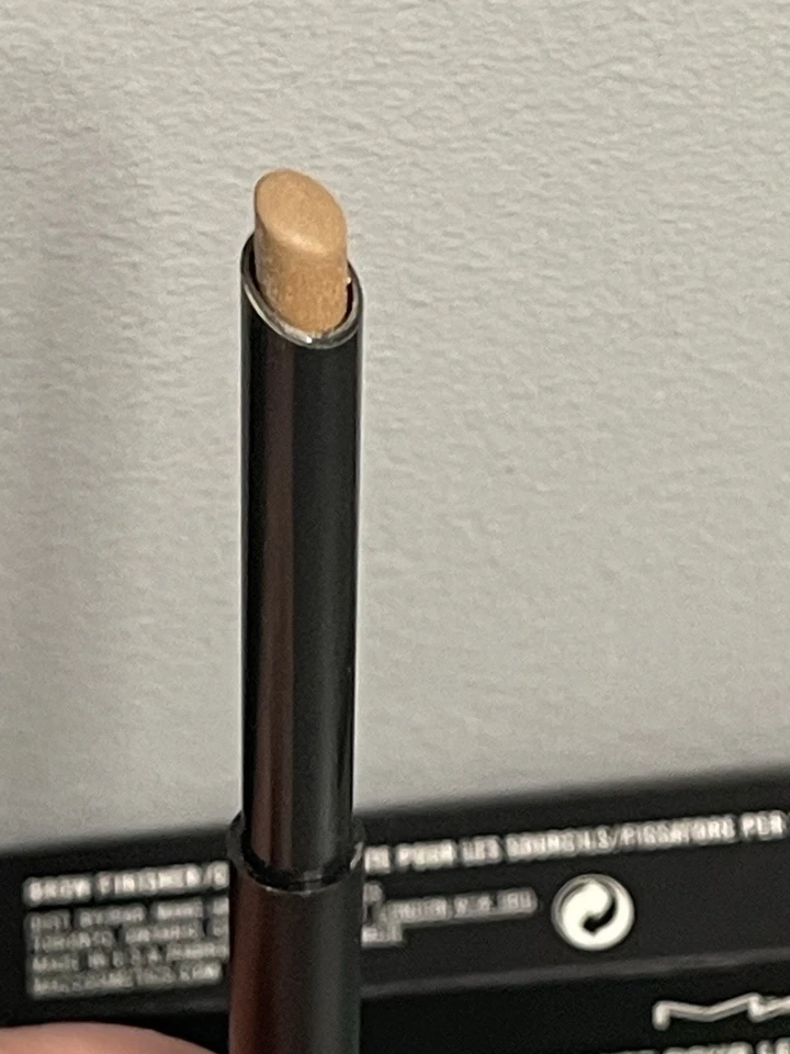 MAC BROW FINISHER ~ BLONDE ~ BOX SLIGHTLY DAMAGED - Image 3 of 3