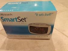 LARGE DISPLAY Emerson Research Smart Set Dual Alarm Clock Radio  Chrome 