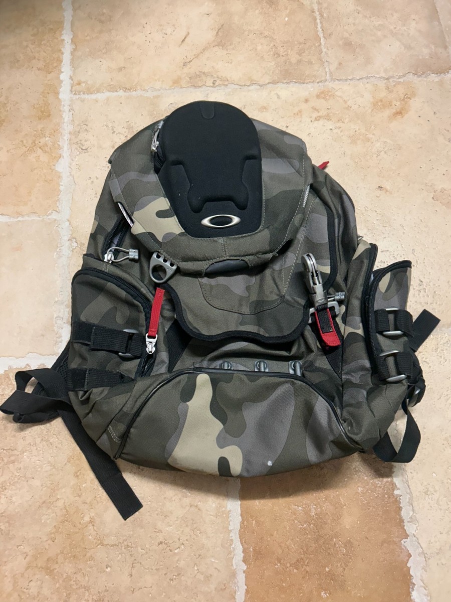 OAKLEY KITCHEN SINK BACKPACK Herb Camo 34L Tactical Field Gear Day
