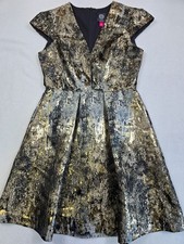 Vince Camuto Metallic Gold Cocktail Party Holiday Dress Size 2 XS V Neck