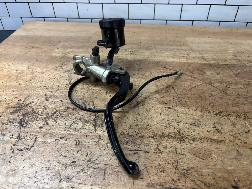 Cilindro maestro de freno delantero Brembo Kawasaki Ninja ZX10R ZX10 ZX1000 13-25 OEM Foto 3 de 4