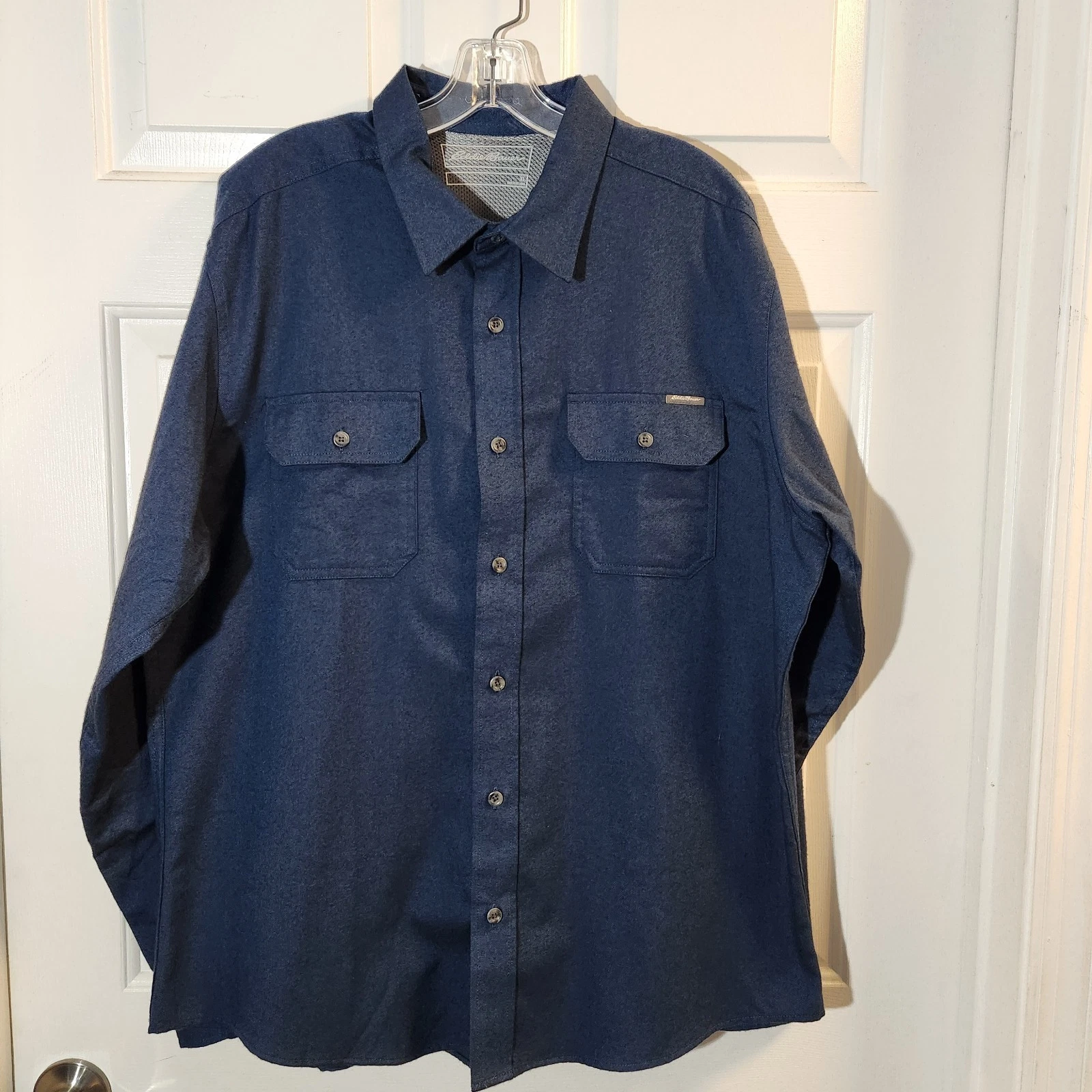 Eddie Bauer Button Up Shirt Men's XL Long Sleeve Deep Blue Polyester Outdoor