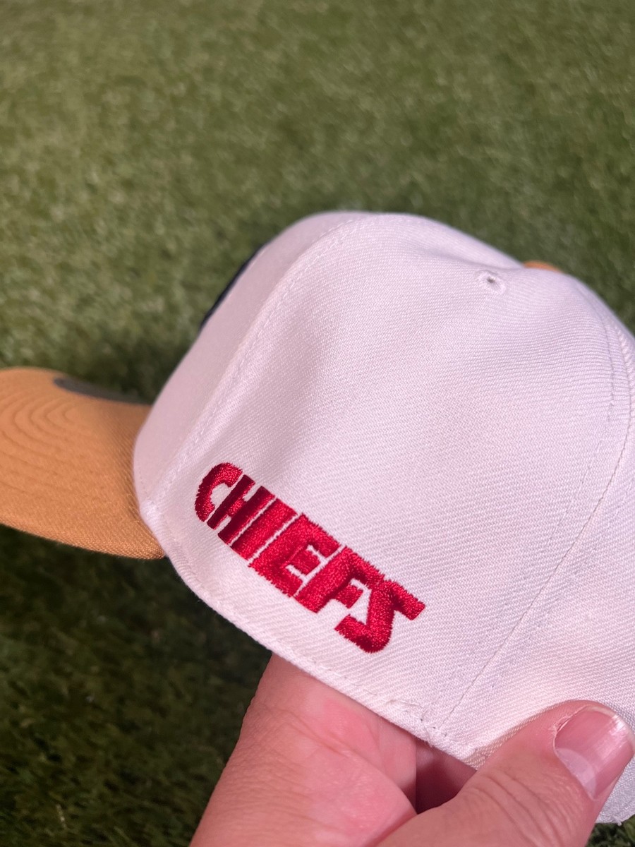NWT Kansas City Chiefs Authentic Retro Embroidered NFL Snapback