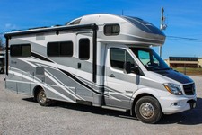 2017 Winnebago WINNEBAGO 24G