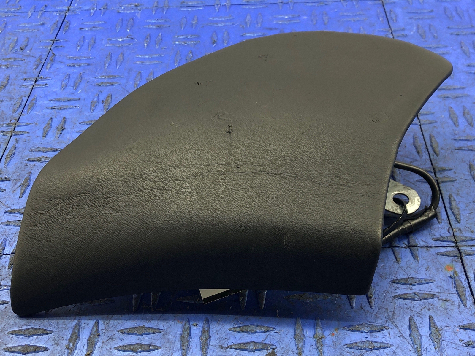 2006-2018 ASTON MARTIN VANTAGE V8 FRONT RIGHT SEAT AIRBAG BLACK OEM 2007 2008