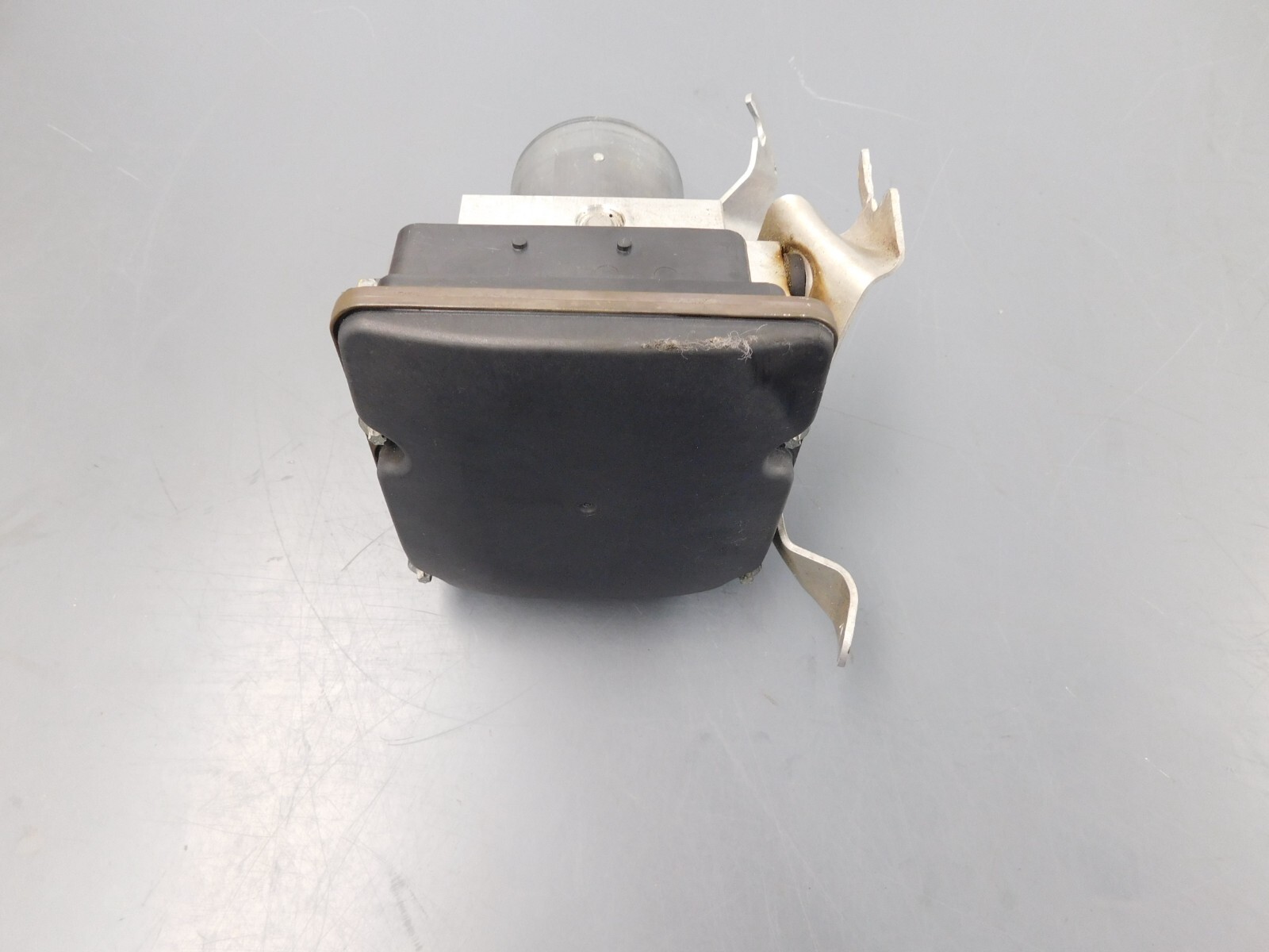 2015 11 12 13 14 16 Ferrari FF ABS Brake Pump Module #7170 J1