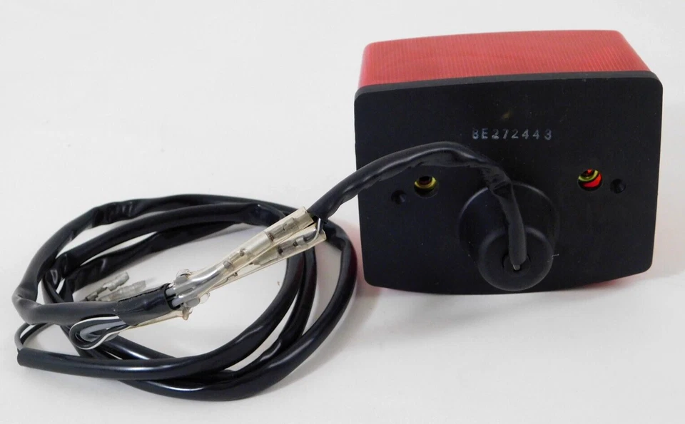 Lâmpada de freio traseira Suzuki Quadrunner LT 125 1983 35710-24432-999 - Imagem 3 de 3