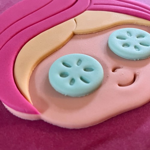 Edible PAMPER FACE SPA DAY Fondant Birthday Cake topper Mums Mothers gift - Picture 9 of 9